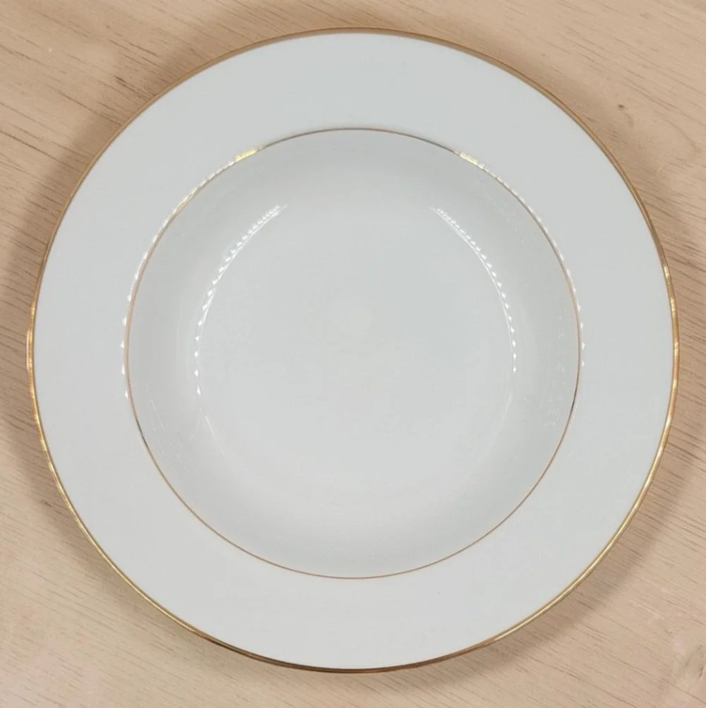 Four Crown Mayfair 381 Rim Soup Bowl Gold Trim Japan 8 1/2
